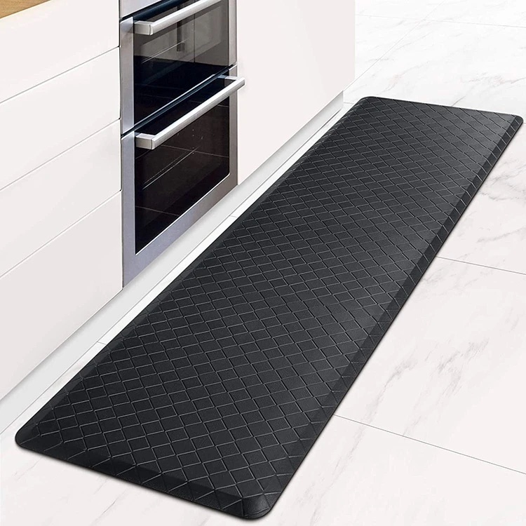 Solid-Grip Anti-Fatigue Kitchen Mat – Textured surface in a kitchen